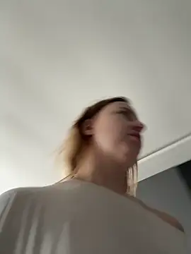 Snapshot of Nura_n_Sarah chatting on 10.03.25 Nura n Sarah online show from 10.03.25