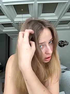 Snapshot of Nura_n_Sarah chatting on 10.26.25 Nura n Sarah online show from 10.26.25