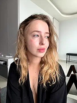 Snapshot of Nura_n_Sarah chatting on 11.02.25 Nura n Sarah online show from 11.02.25