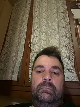 Snapshot of h4cAlex chatting on 11.13.25 h4cAlex online show from 11.13.25