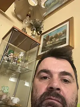 Snapshot of h4cAlex chatting on 11.17.25 h4cAlex online show from 11.17.25