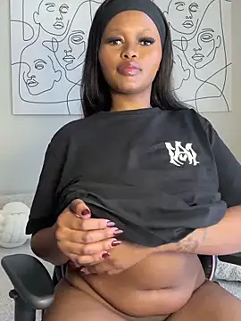 Snapshot of Neelo-Smith chatting on 03.20.25 Neelo-Smith online show from 03.20.25