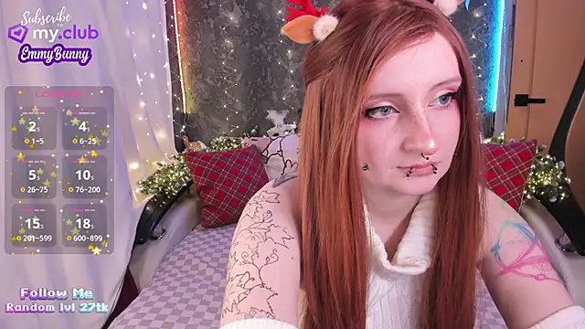 Snapshot of EmmyBunny chatting on 12.26.24 EmmyBunny online show from 12.26.24