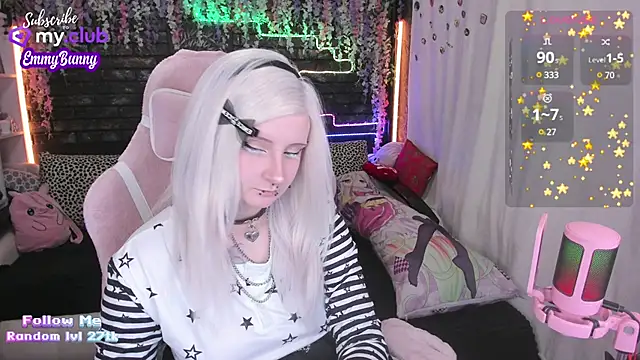 Snapshot of EmmyBunny chatting on 01.21.25 EmmyBunny online show from 01.21.25