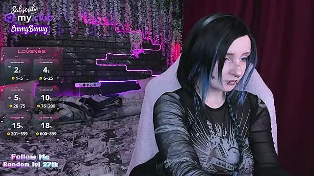 Snapshot of EmmyBunny chatting on 02.23.25 EmmyBunny online show from 02.23.25