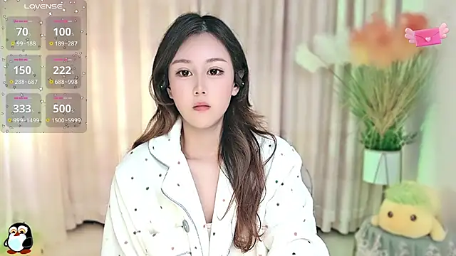 Aimee-520 online show from 10.22.25