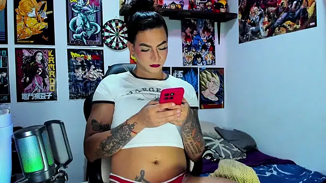 Snapshot of dariell_smokesexx chatting on 05.27.26 dariell smokesexx online show from 05.27.26