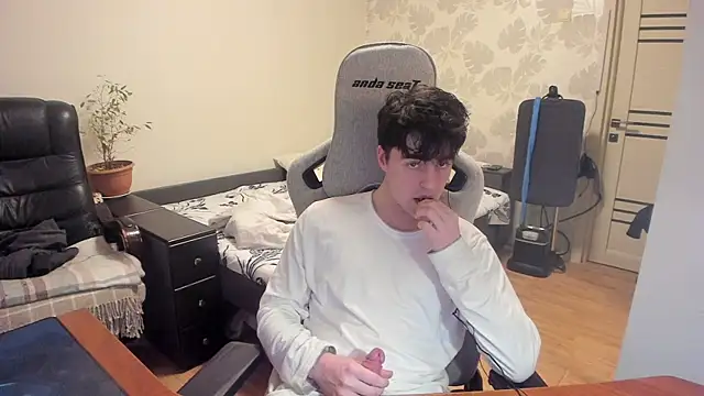 Knuckles17 online show from 12.19.25