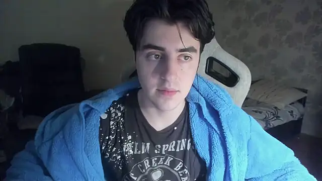 Snapshot of Knuckles17 chatting on 06.14.26 Knuckles17 online show from 06.14.26