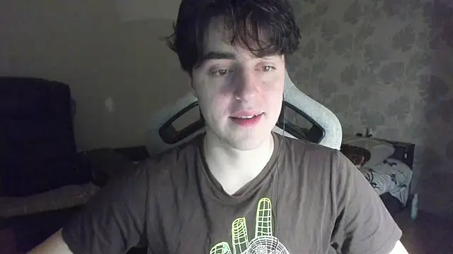 Snapshot of Knuckles17 chatting on 06.20.26 Knuckles17 online show from 06.20.26