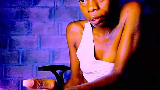 Snapshot of nzanizy chatting on 01.23.25 nzanizy online show from 01.23.25