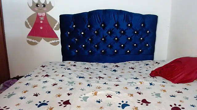 Snapshot of 69liamilk69 chatting on 11.21.25 69liamilk69 online show from 11.21.25