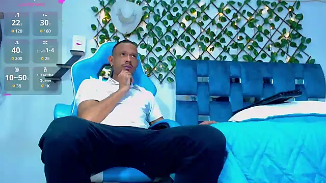 black latin23cm online show from 12.16.24