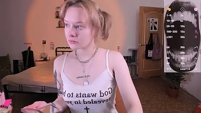 cyber whore  online show from 03.27.26