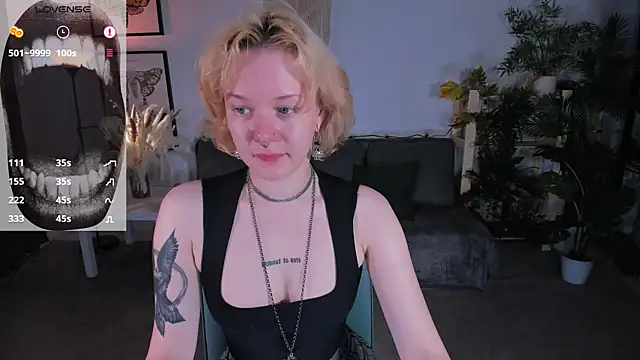 Snapshot of cyber_whore_ chatting on 06.02.26 cyber whore online show from 06.02.26