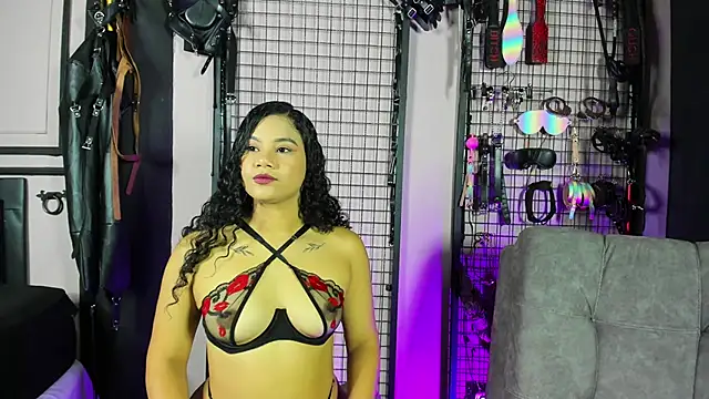 Twisted Fantasy online show from 01.21.25