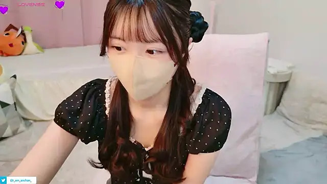 Snapshot of anchan_ chatting on 07.24.26 anchan online show from 07.24.26