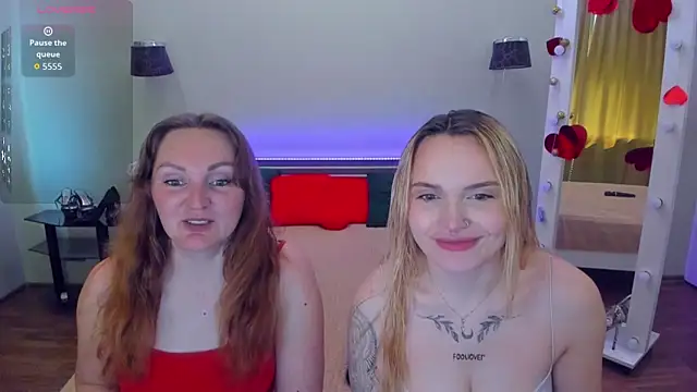 Snapshot of MagicEyess chatting on 04.26.26 MagicEyess online show from 04.26.26