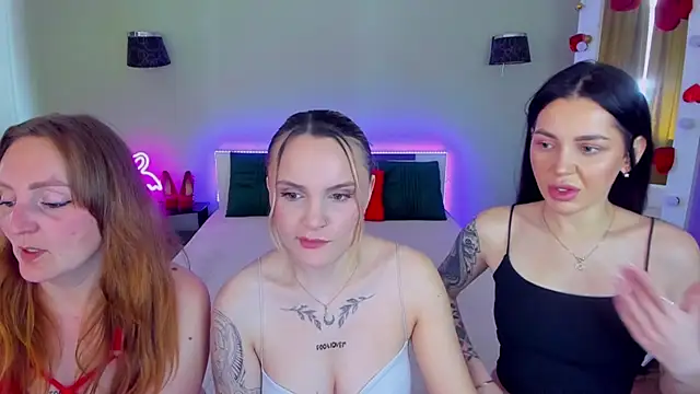 Snapshot of MagicEyess chatting on 05.16.26 MagicEyess online show from 05.16.26