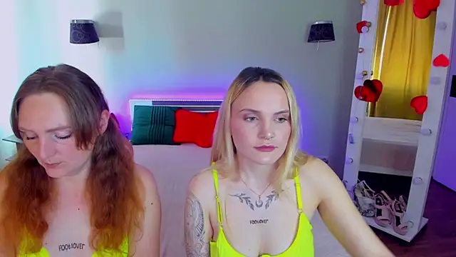 Snapshot of MagicEyess chatting on 05.19.26 MagicEyess online show from 05.19.26