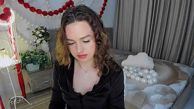 MiracleCurly online show from 04.19.26