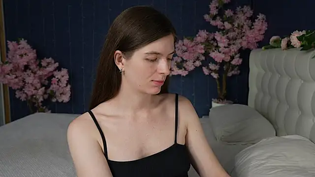 Snapshot of -Mirror-Girl- chatting on 06.30.26 -Mirror-Girl- online show from 06.30.26