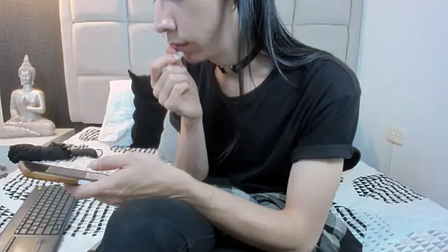 Hecatee 77 online show from 03.17.25