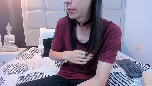 Hecatee 77 online show from 03.18.25