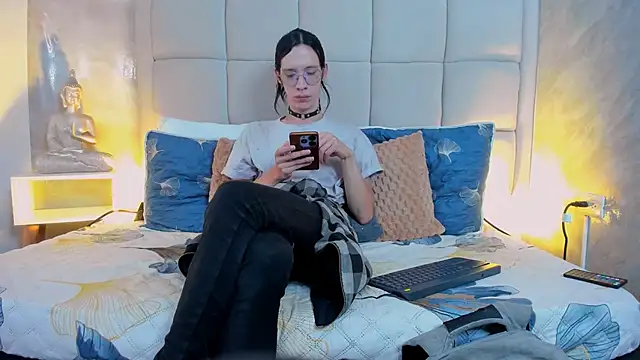 Hecatee 77 online show from 10.09.25