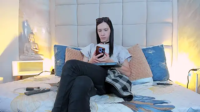 Hecatee 77 online show from 10.14.25