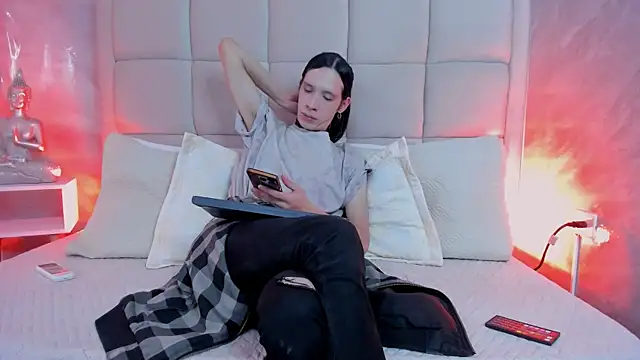 Hecatee 77 online show from 11.14.25