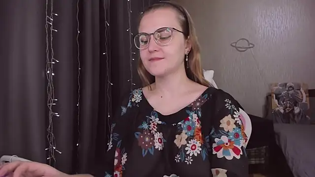 MissBrightShine online show from 11.13.25