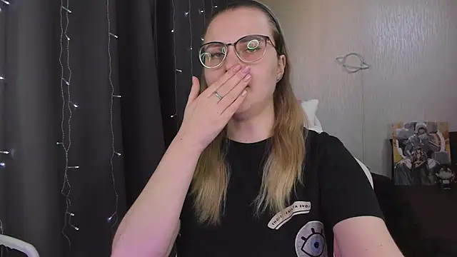 MissBrightShine online show from 04.01.26