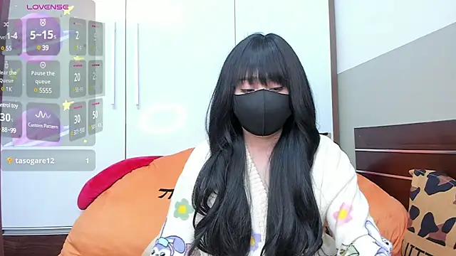 alonelove   online show from 02.23.25