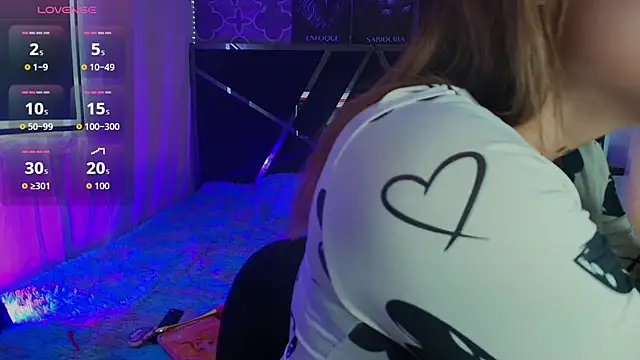 Snapshot of Zoe_olsen chatting on 10.04.25 Zoe olsen online show from 10.04.25