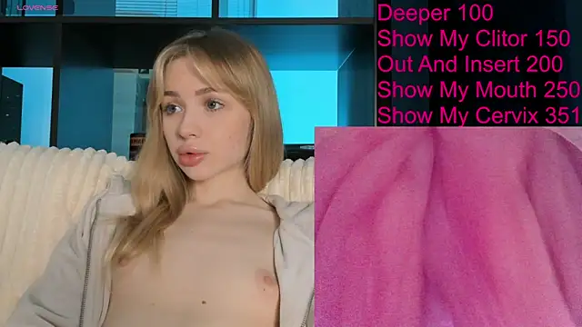 Snapshot of jannemary chatting on 09.30.25 jannemary online show from 09.30.25