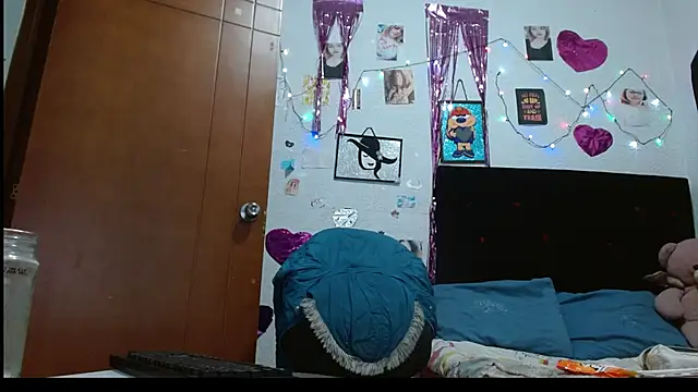 Saray extrovert  online show from 02.18.25