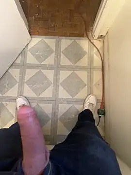 Snapshot of PeterGrandee chatting on 12.17.24 PeterGrandee online show from 12.17.24