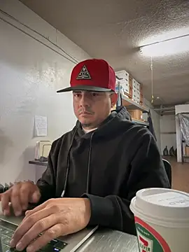 Snapshot of PeterGrandee chatting on 12.18.24 PeterGrandee online show from 12.18.24