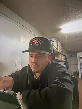 Snapshot of PeterGrandee chatting on 01.06.25 PeterGrandee online show from 01.06.25