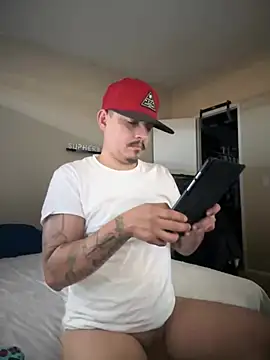 Snapshot of PeterGrandee chatting on 02.04.25 PeterGrandee online show from 02.04.25