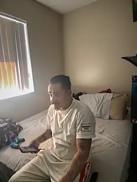 Snapshot of PeterGrandee chatting on 09.15.25 PeterGrandee online show from 09.15.25