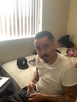 Snapshot of PeterGrandee chatting on 09.22.25 PeterGrandee online show from 09.22.25