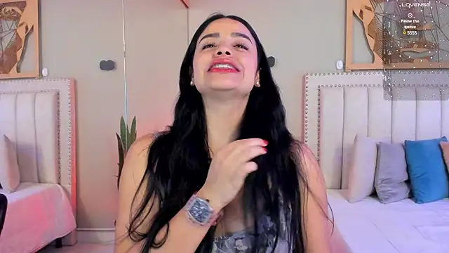 Paula Desousa online show from 02.11.25