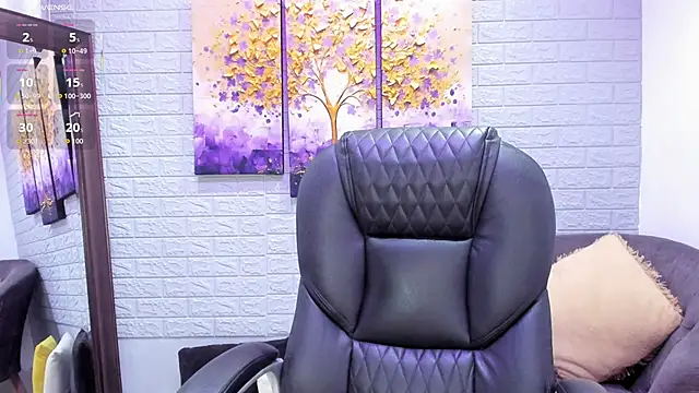 Paula Desousa online show from 11.29.25