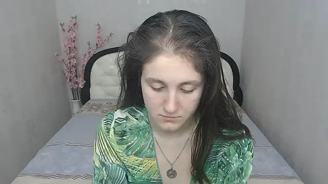 Holliy Cooper online show from 03.13.25