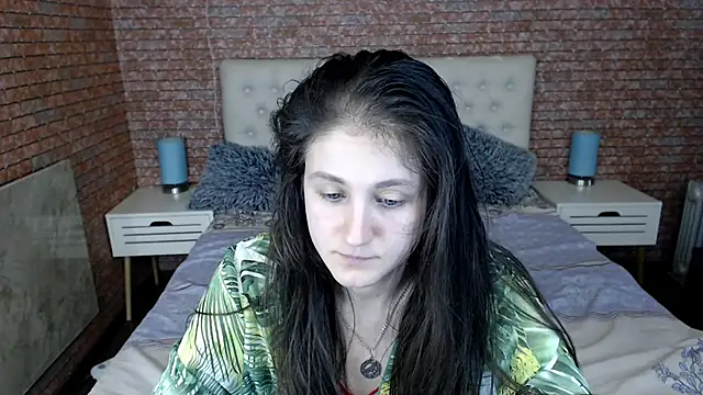 Holliy Cooper online show from 03.14.25