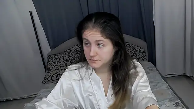 Holliy Cooper online show from 12.19.25