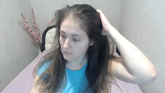 Holliy Cooper online show from 03.16.26