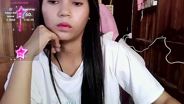 Snapshot of Meili_ chatting on 01.28.25 Meili  online show from 01.28.25